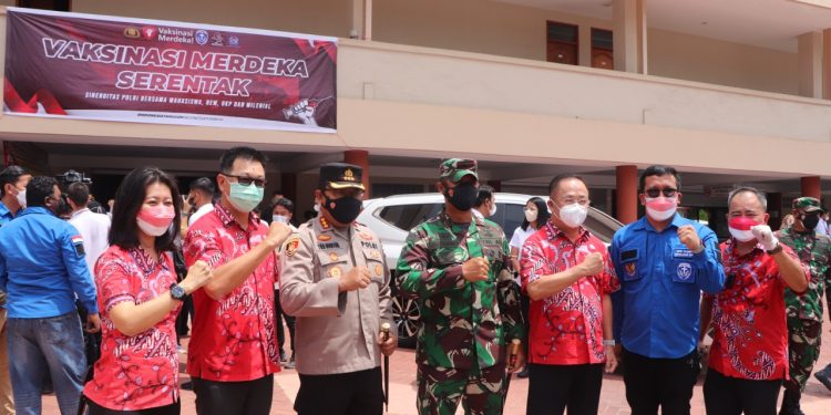 Serentak se-Indonesia, Kapolda Kepri Tinjau Vaksinasi Merdeka di Vihara Maitreya